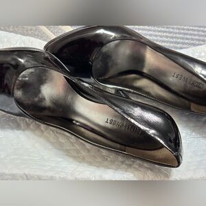 Size 7M Shiny Black Heels